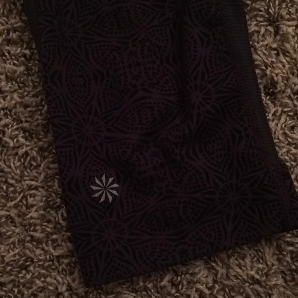 Athleta patterned crop pant - Picture 2 of 6